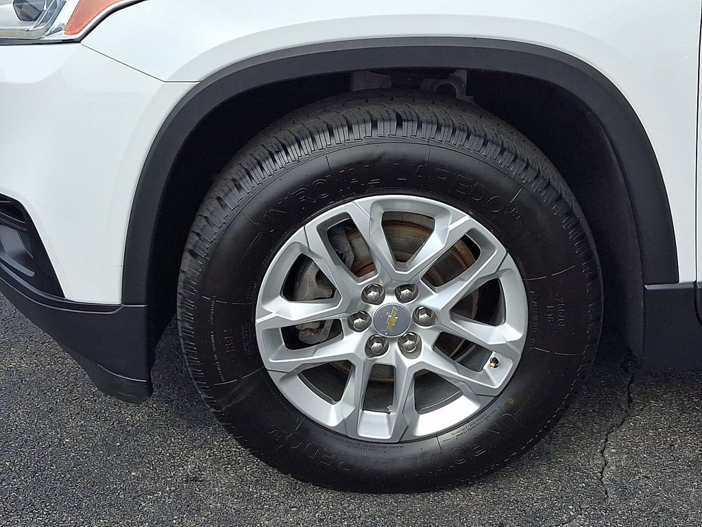 Used 2018 Chevrolet Traverse LS AWD/4WD image 8
