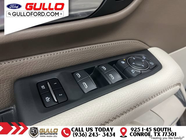 Used 2022 GMC Yukon Denali w/ Denali Premium Package AWD/4WD image 22