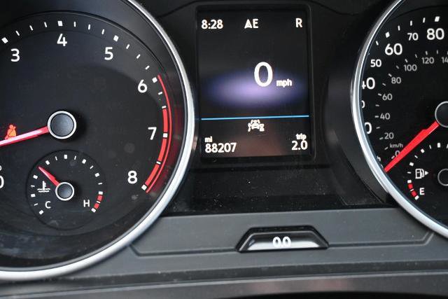 Used 2021 Volkswagen Tiguan SE image 34