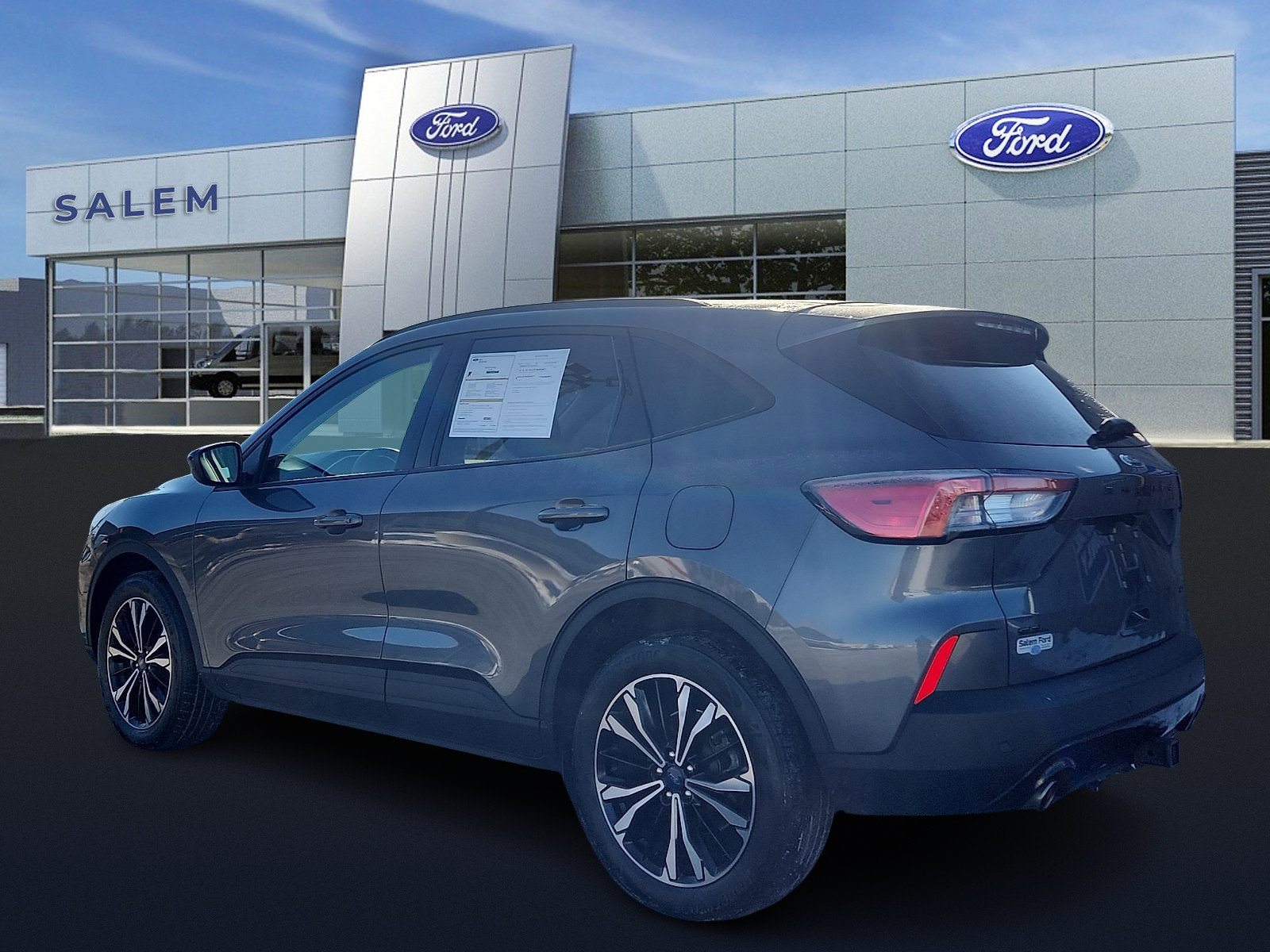 Certified 2022 Ford Escape SEL w/ SEL Stealth AWD Package image 5