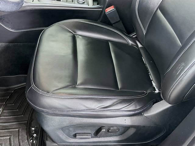 Certified 2021 Ford Explorer XLT w/ Equipment Group 202A image 25