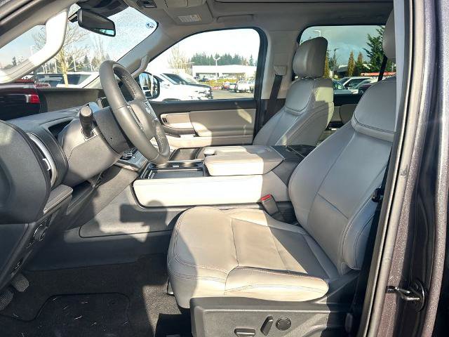 Certified 2025 Ford Expedition Active image 5