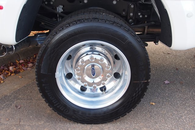 Certified 2025 Ford F450 Platinum w/ Platinum Plus Package image 15