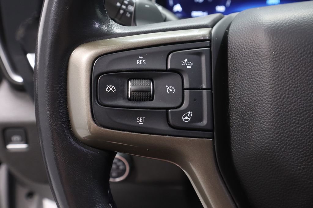 Used 2022 Chevrolet Silverado 1500 High Country w/ High Country Premium Package AWD/4WD image 28
