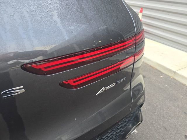 Used 2022 Genesis GV70 3.5T Sport w/ Sport Prestige Package image 7