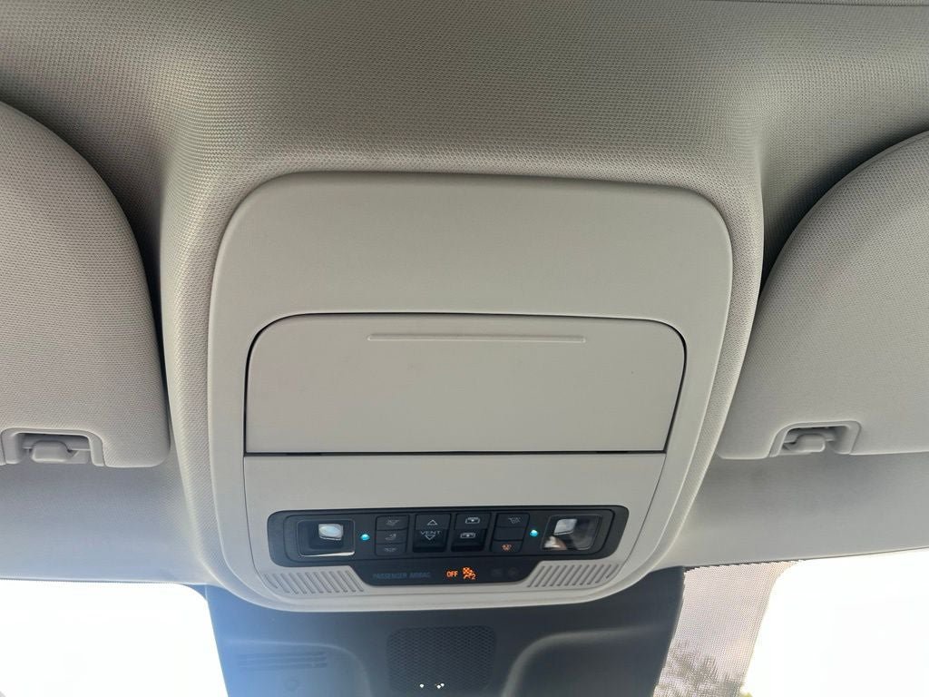 Certified 2025 Ford Expedition Platinum w/ Driver's Package AWD/4WD image 36