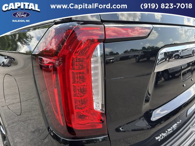 Used 2023 GMC Yukon XL SLT w/ SLT Premium Package AWD/4WD image 15
