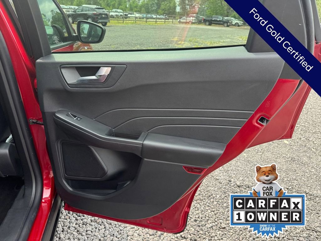 Certified 2025 Ford Escape ST-Line w/ Tech Pack #1 FWD image 28