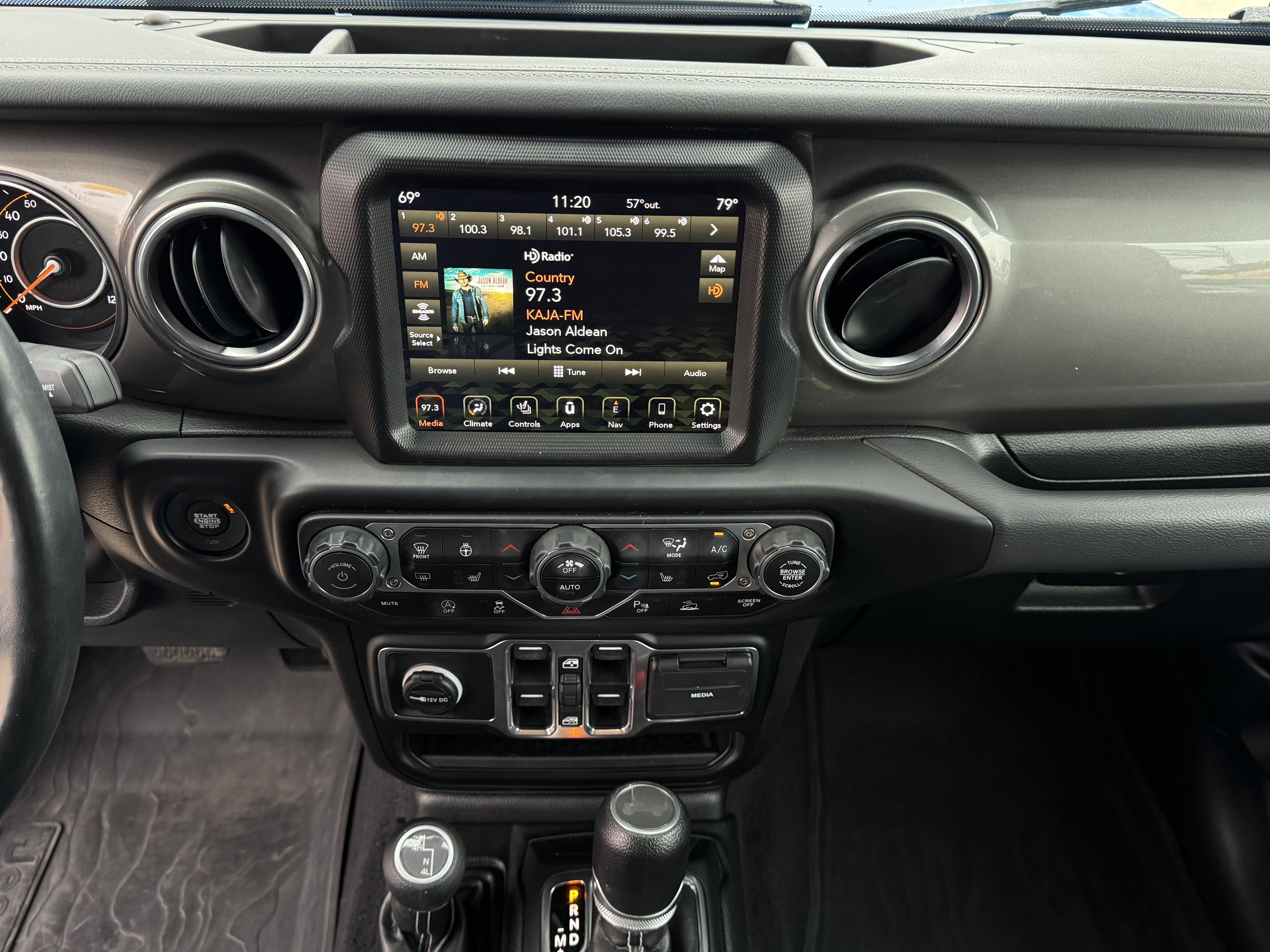 Used 2023 Jeep Wrangler Sahara w/ Safety Group image 20