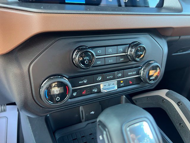 Certified 2024 Ford Bronco Outer Banks AWD/4WD image 15
