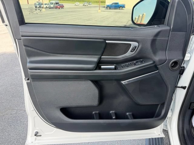Certified 2025 Ford Expedition Platinum w/ Stealth Performance Package AWD/4WD image 13