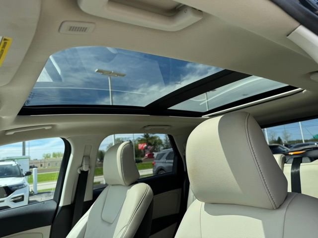 Certified 2022 Ford Edge Titanium AWD/4WD image 10