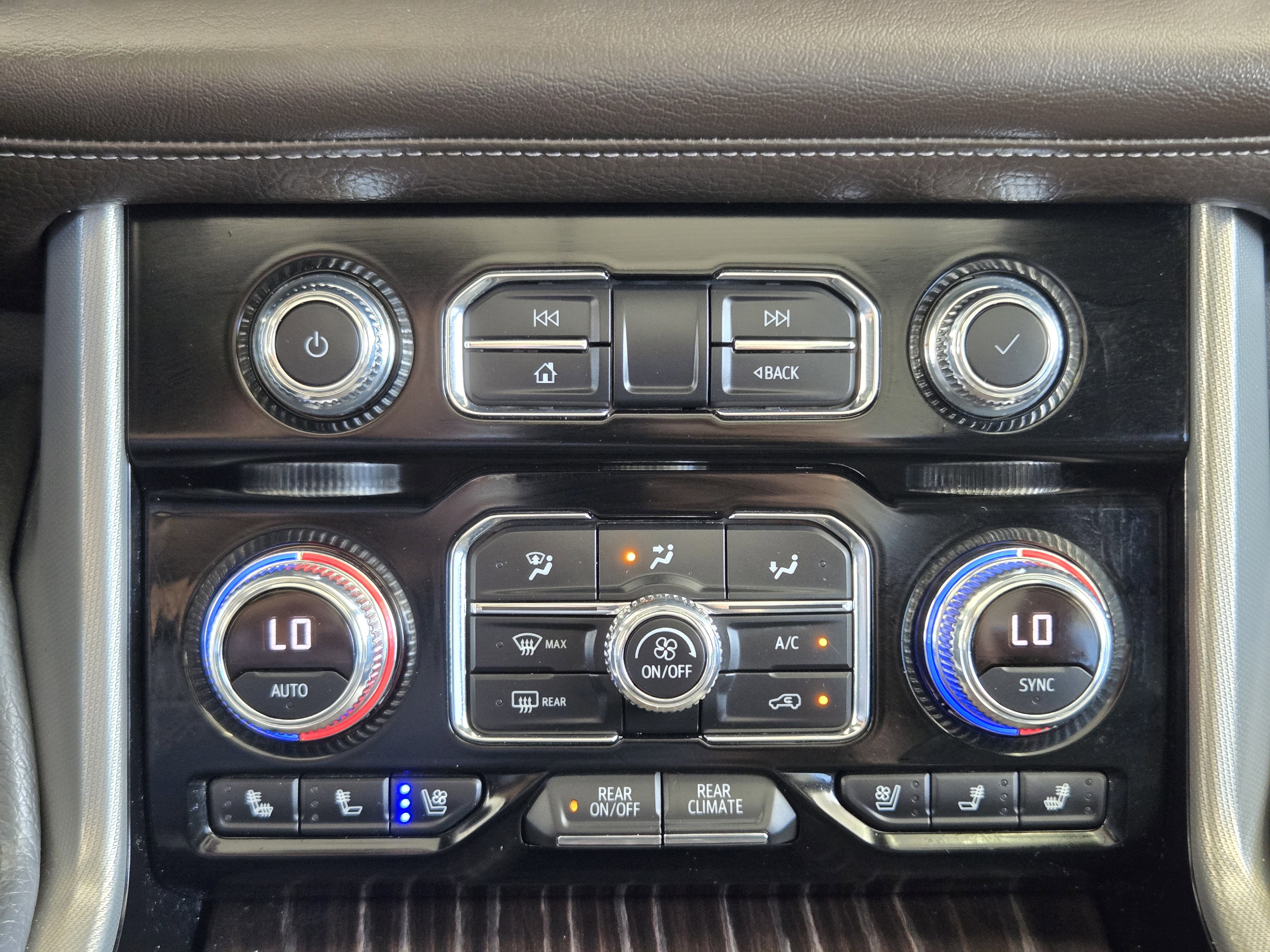 Used 2021 GMC Yukon Denali w/ Advanced Technology Package RWD image 14