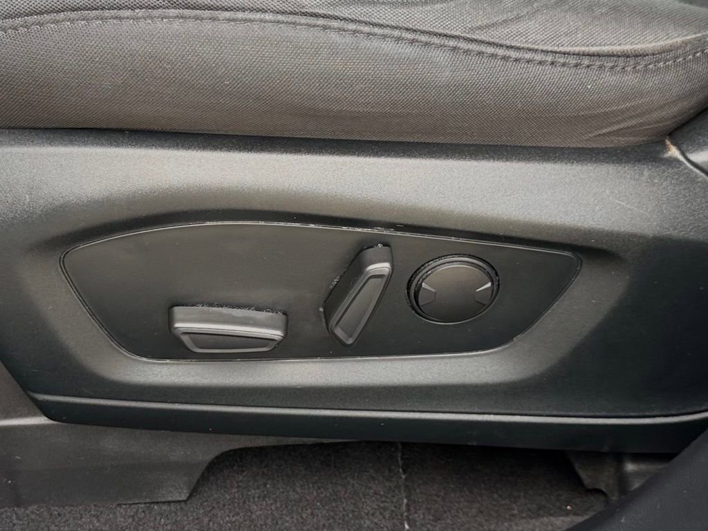 Certified 2020 Ford Explorer XLT w/ Class III Trailer Tow Package image 18