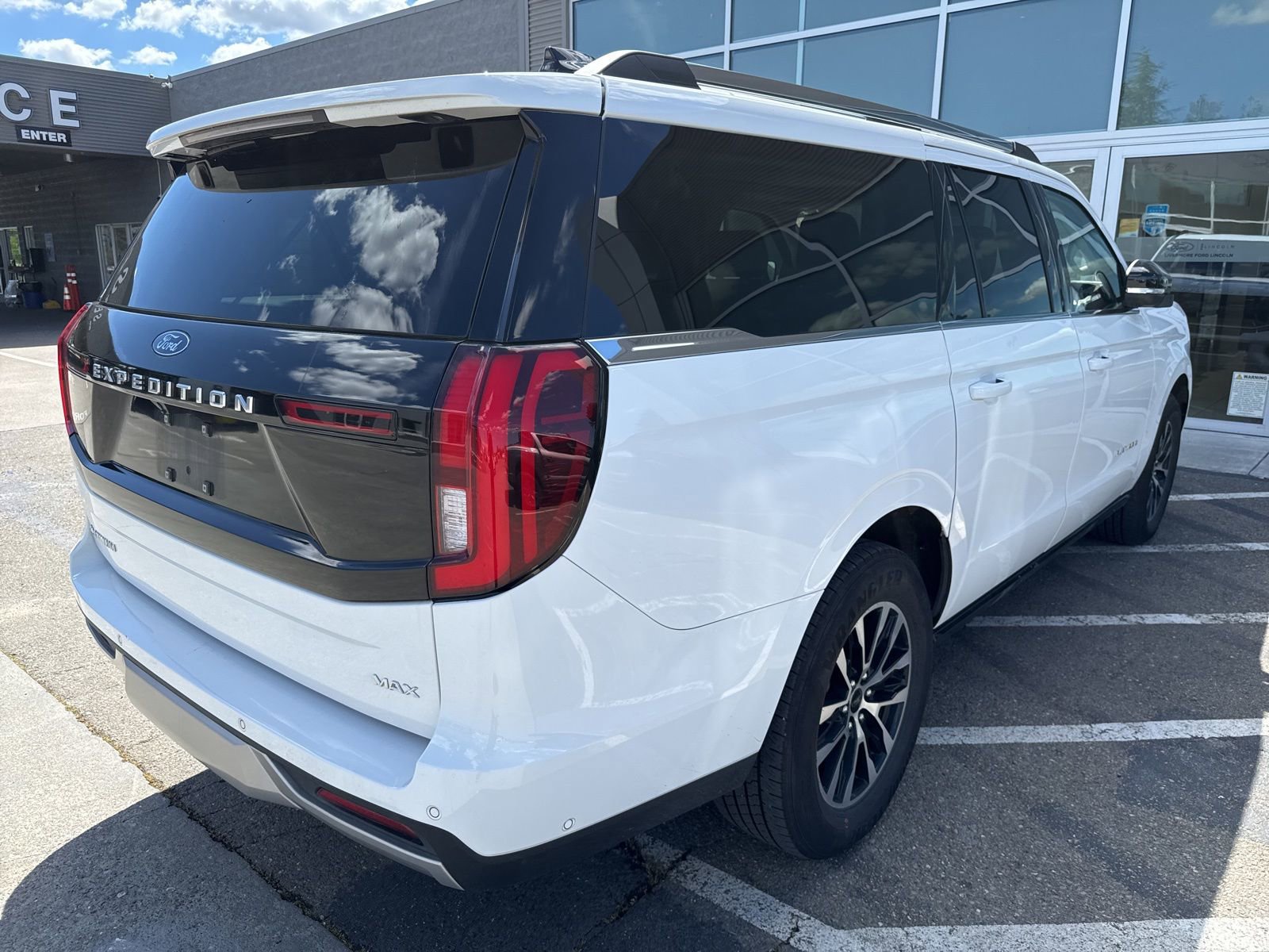 Certified 2025 Ford Expedition Max Platinum AWD/4WD image 5
