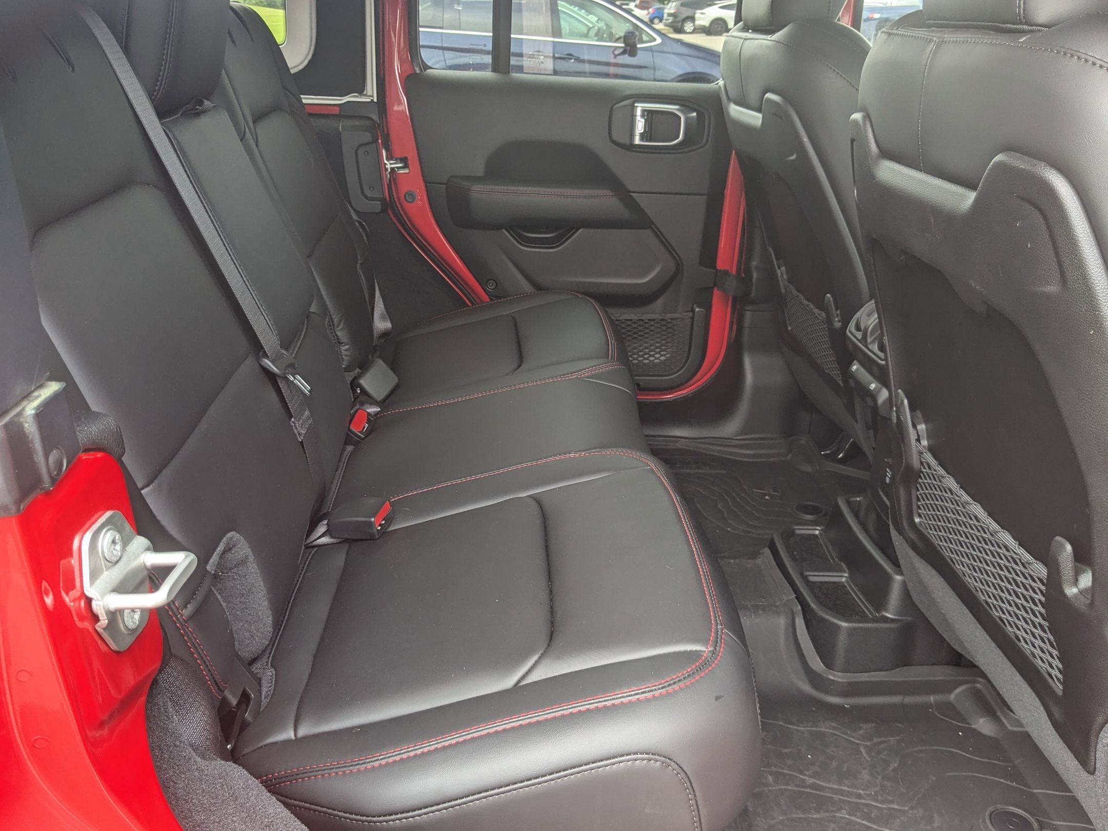 Used 2024 Jeep Wrangler Unlimited Rubicon w/ Technology Group image 37