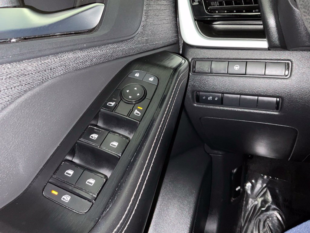 Used 2022 Nissan Rogue SV FWD image 20
