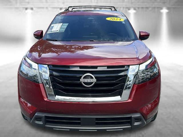 Used 2024 Nissan Pathfinder SV w/ SV Premium Package FWD image 2