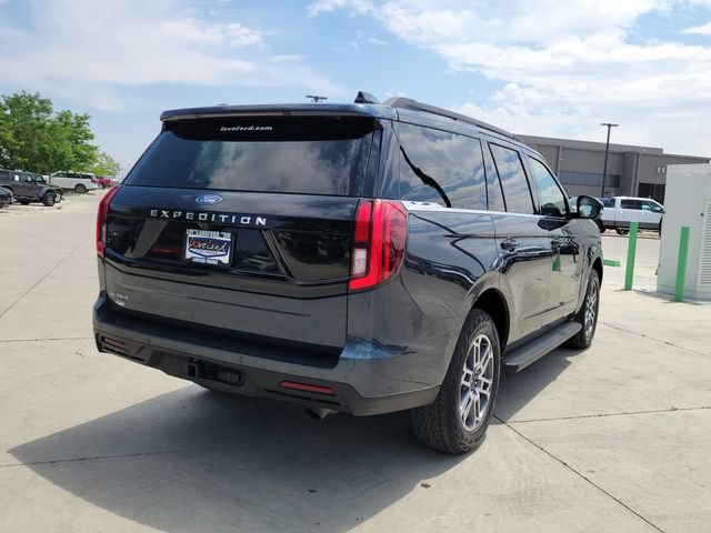 Certified 2025 Ford Expedition Active AWD/4WD image 3