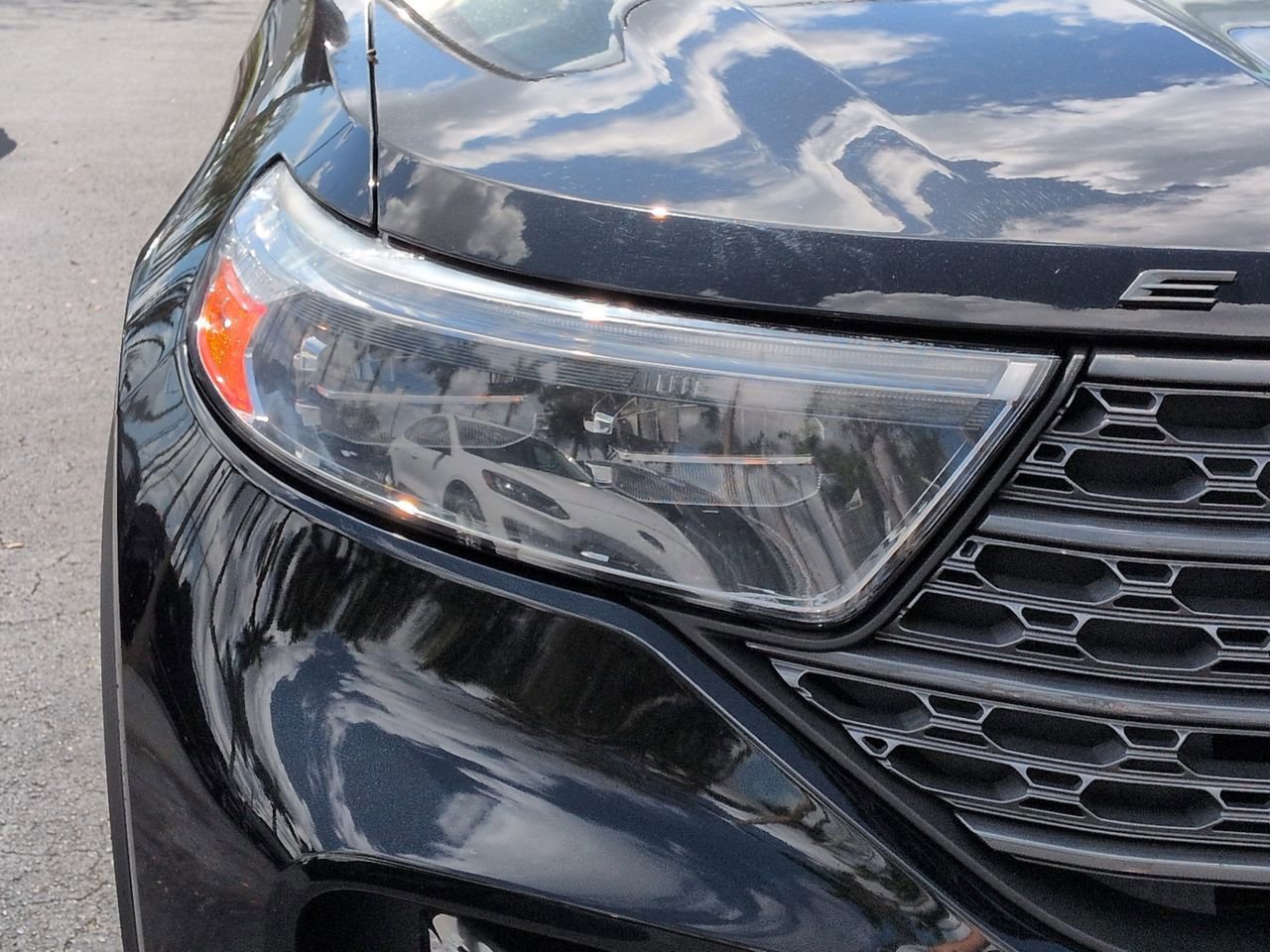 Certified 2023 Ford Explorer XLT w/ Equipment Group 202A image 10