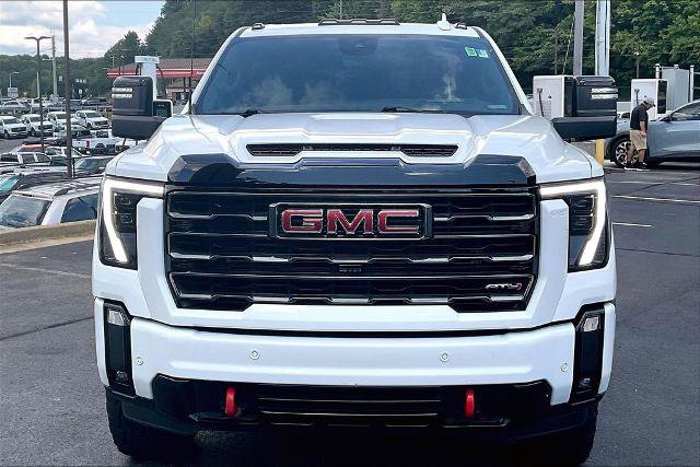 Used 2024 GMC Sierra 2500 AT4 w/ AT4 Premium Plus Package AWD/4WD image 3