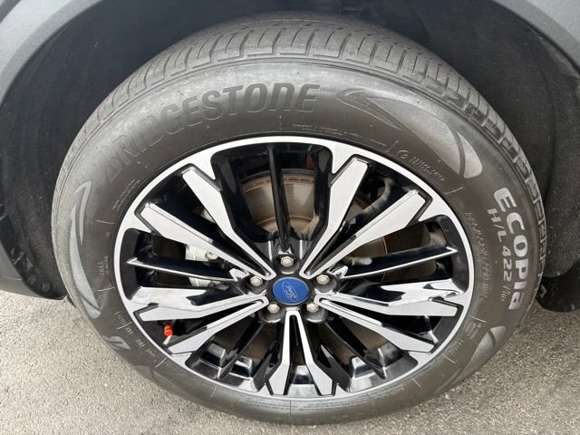 Certified 2022 Ford Escape SEL w/ SEL Stealth AWD Package image 25