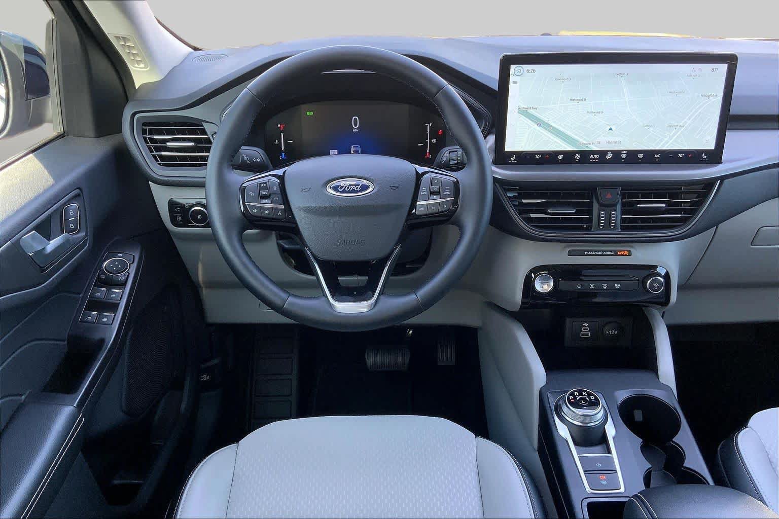Certified 2025 Ford Escape SE FWD image 12
