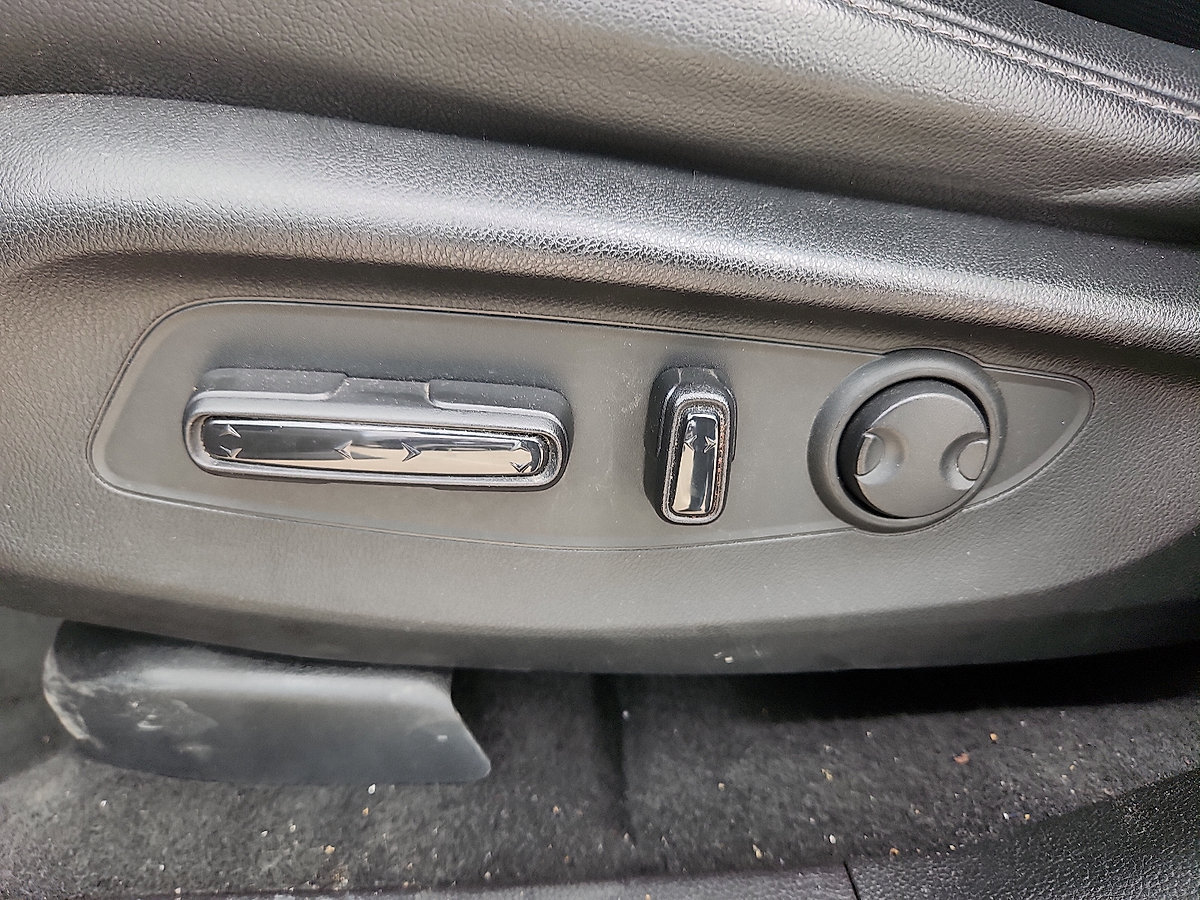 Used 2025 Honda CR-V EX-L image 18