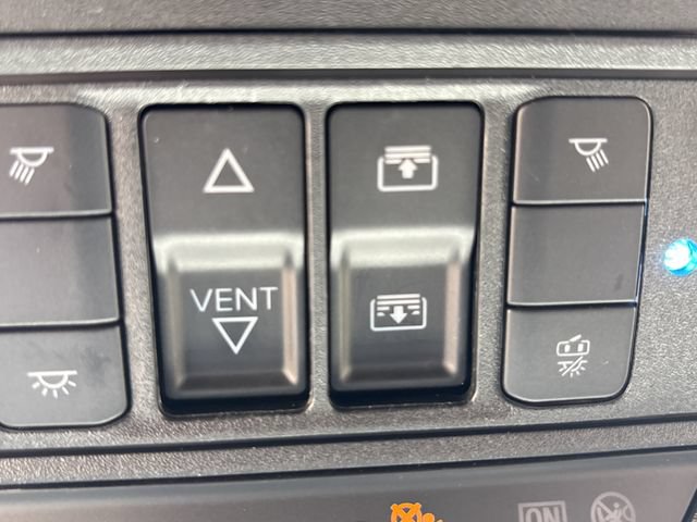 Certified 2022 Ford Explorer Platinum w/ Equipment Group 601A AWD/4WD image 38