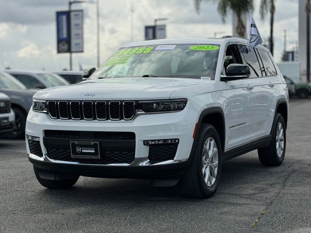 Used 2023 Jeep Grand Cherokee L Limited image 4