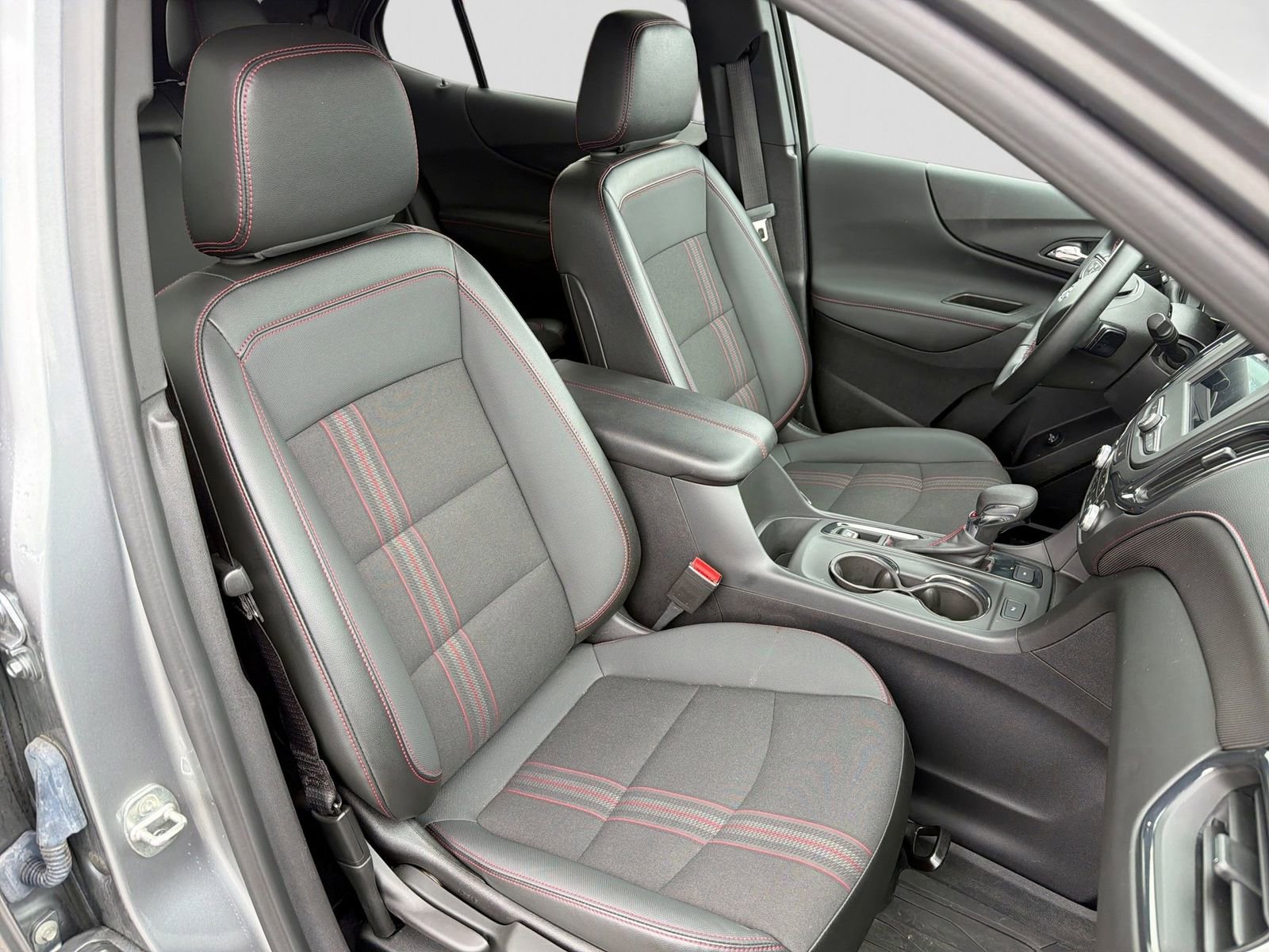 Used 2023 Chevrolet Equinox RS w/ LPO, Floor Liner Package AWD/4WD image 24