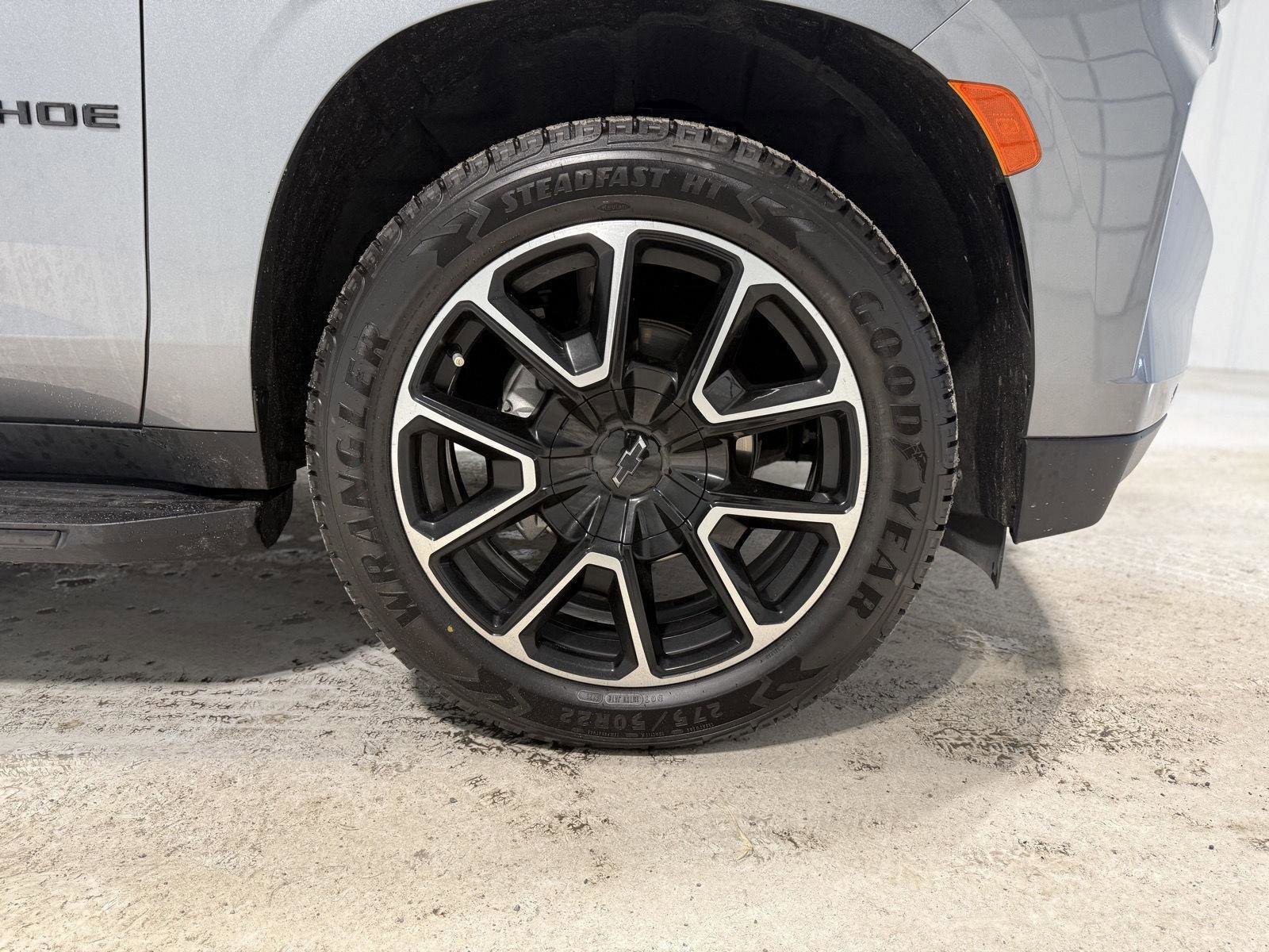 Used 2022 Chevrolet Tahoe RST w/ Luxury Package image 27