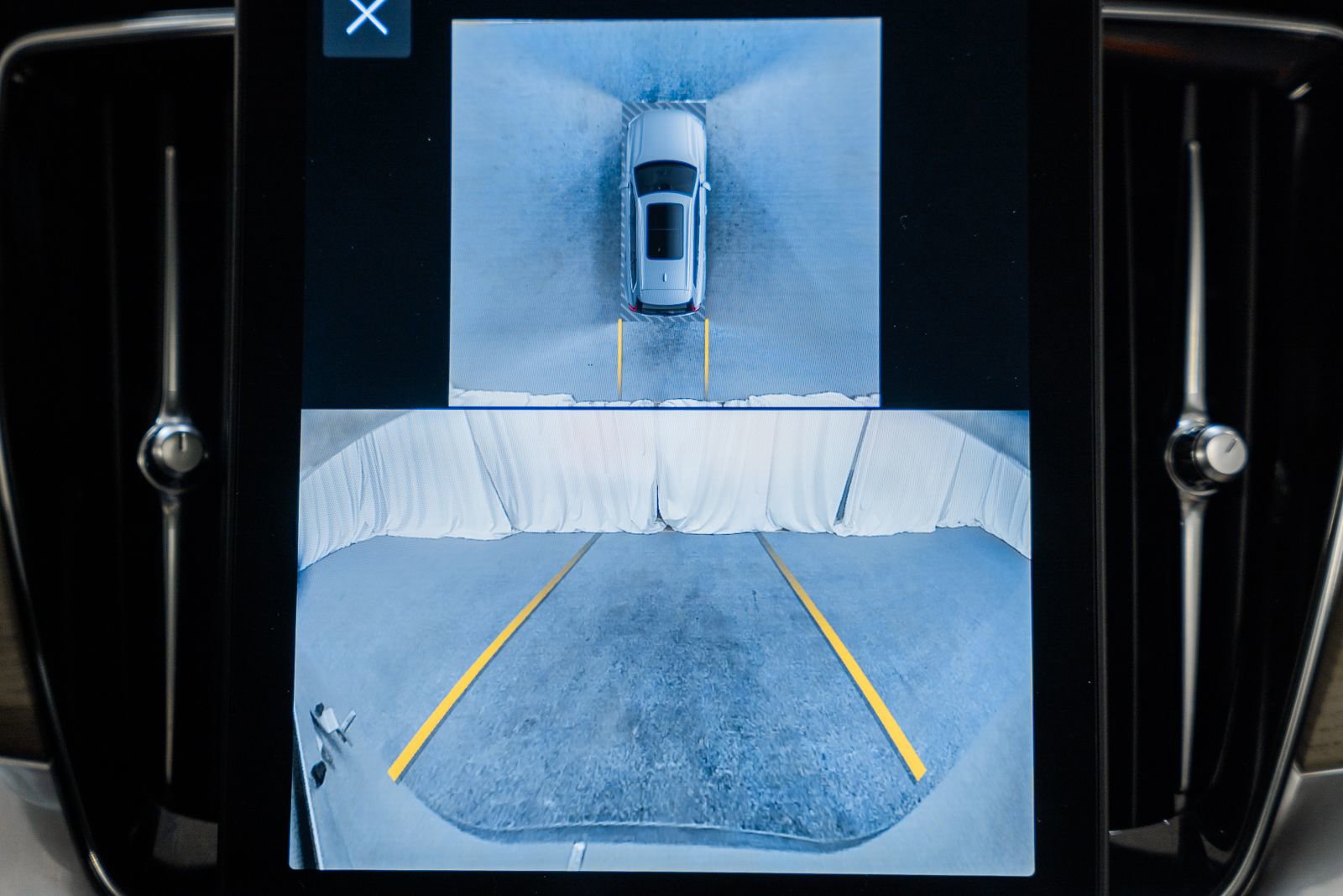 Used 2025 Volvo XC90 T8 Ultra w/ Protection Package Premier image 49