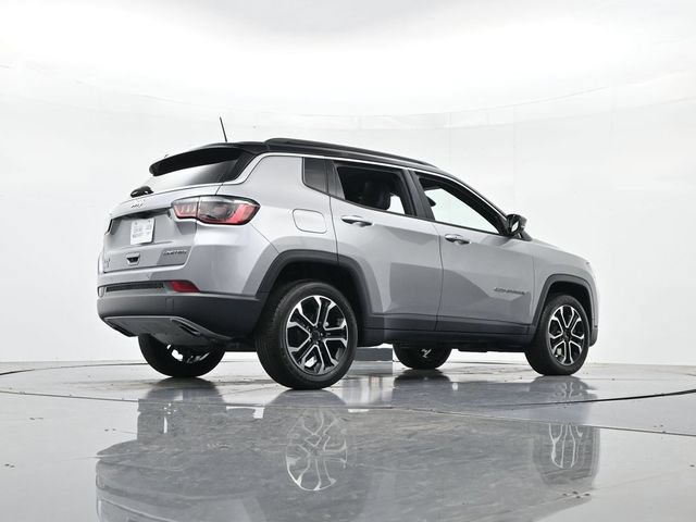 Used 2023 Jeep Compass Limited AWD/4WD image 34
