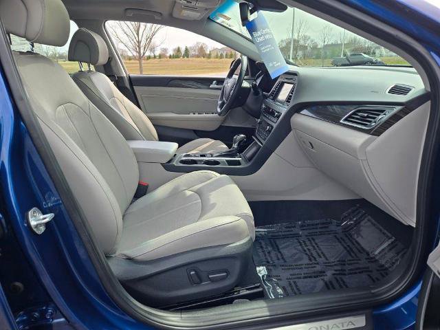 Used 2017 Hyundai Sonata Limited w/ Ultimate Package 04 FWD image 7