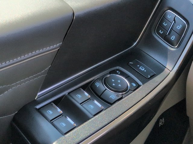 Certified 2025 Ford F450 Platinum w/ Platinum Plus Package AWD/4WD image 32