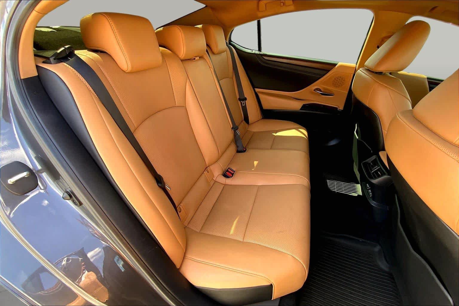 Used 2025 Lexus ES 350 w/ Premium Package FWD image 19