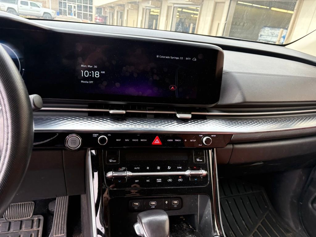 Used 2023 Kia Carnival SX Prestige image 21