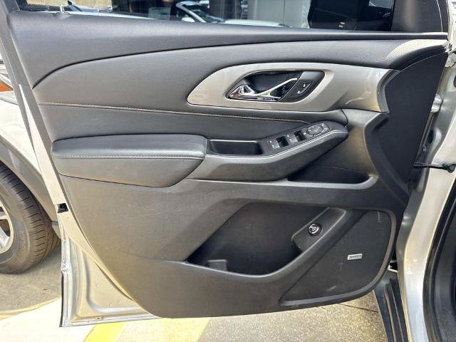 Used 2019 Chevrolet Traverse RS w/ LPO, Floor Liner Package FWD image 18