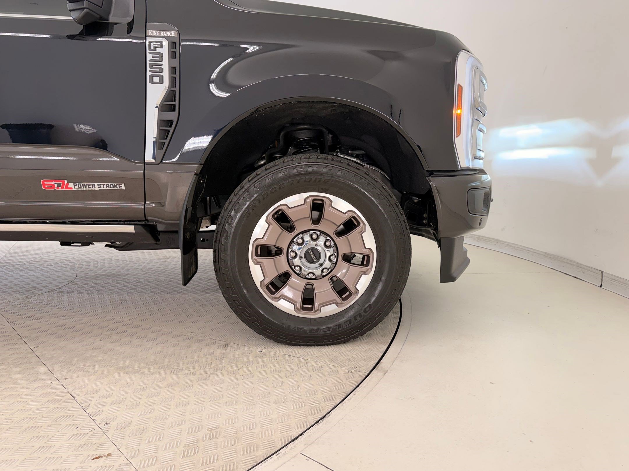 Certified 2025 Ford F350 King Ranch image 28