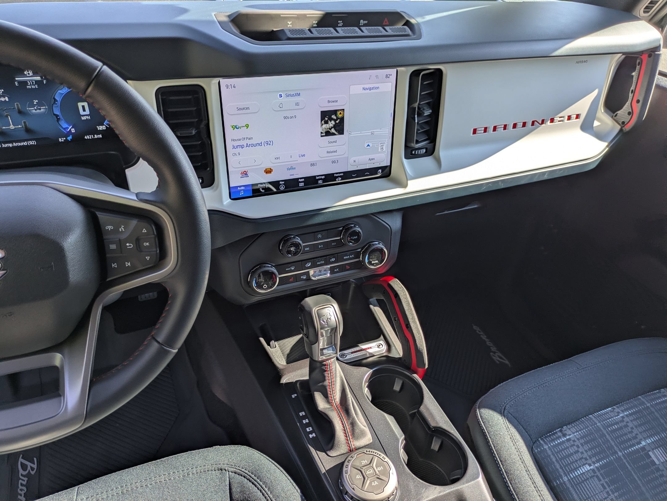Certified 2025 Ford Bronco Heritage Edition AWD/4WD image 22