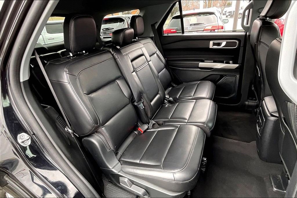 Certified 2024 Ford Explorer XLT w/ Equipment Group 202A image 24