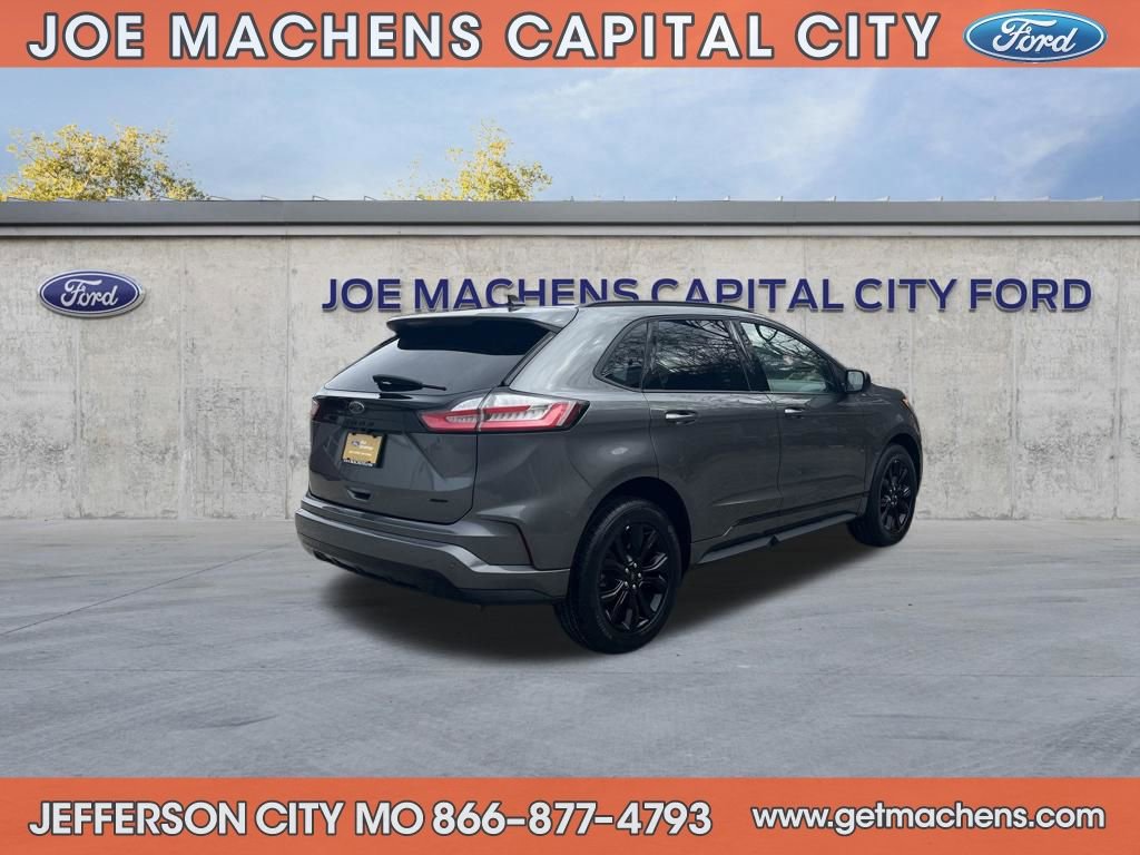 Certified 2023 Ford Edge SE w/ Black Appearance Package image 7