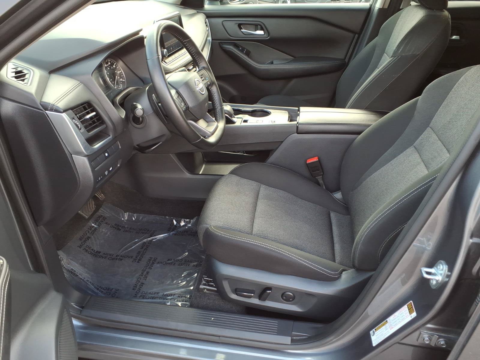 Used 2025 Nissan Rogue SV FWD image 23