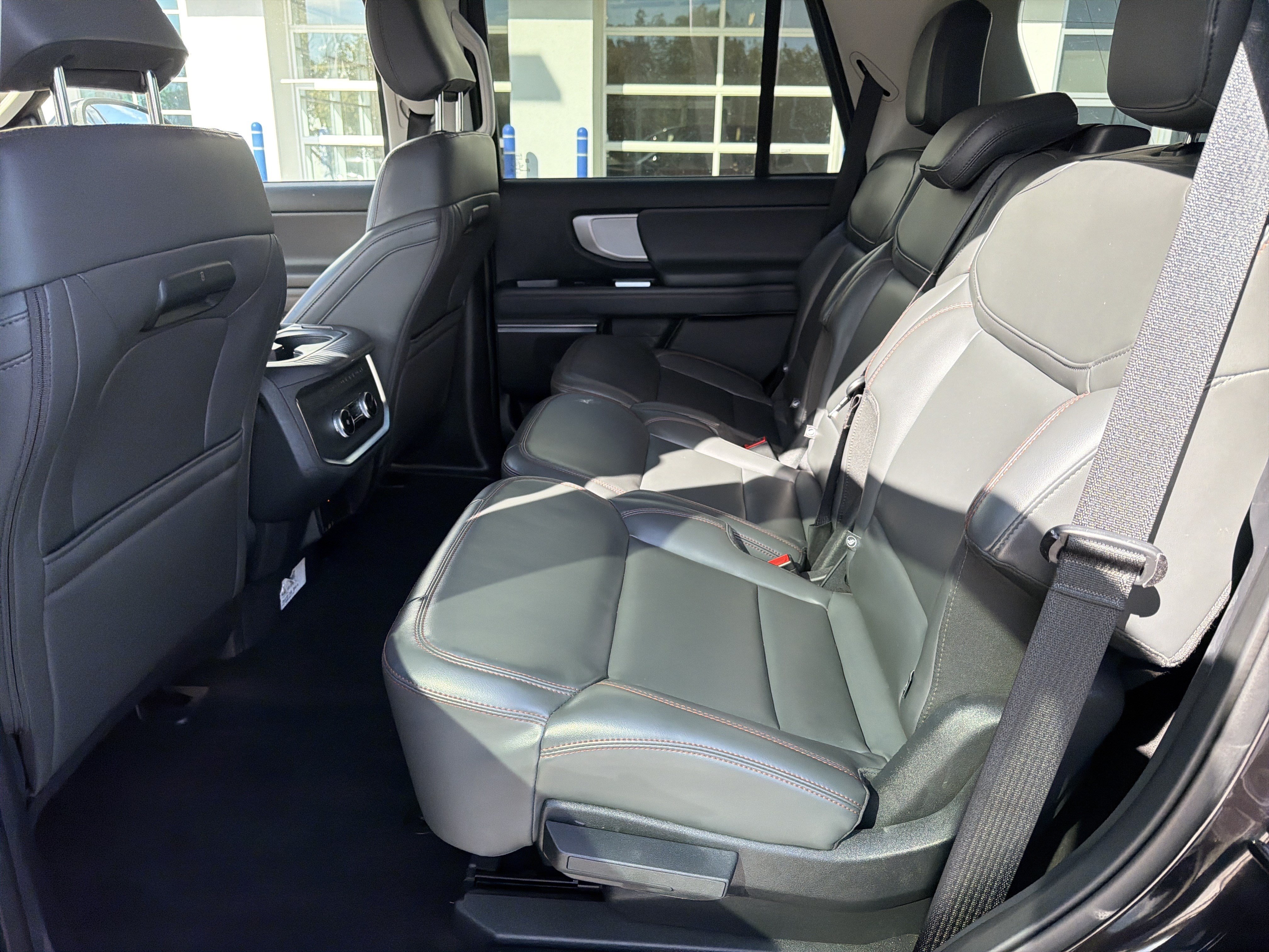 Certified 2025 Ford Expedition Active AWD/4WD image 13
