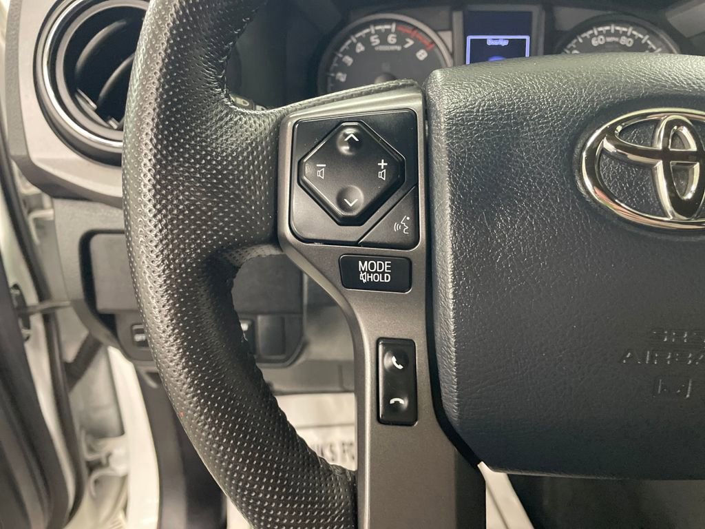 Used 2020 Toyota Tacoma TRD Off-Road image 19