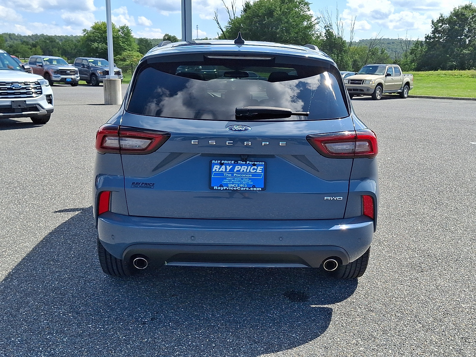 Certified 2023 Ford Escape ST-Line w/ Tech Pack #1 AWD/4WD image 6