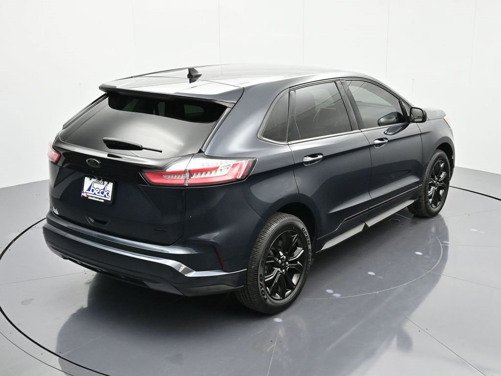 Certified 2022 Ford Edge SE w/ Black Appearance Package image 15
