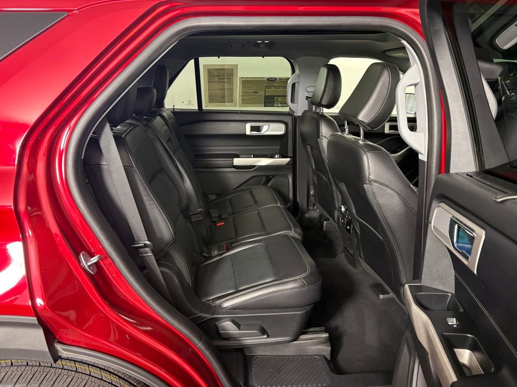 Certified 2021 Ford Explorer Limited w/ Equipment Group 301A AWD/4WD image 39