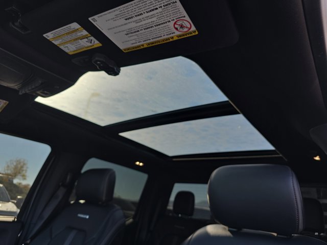 Certified 2022 Ford F450 Platinum w/ FX4 Off-Road Package image 36